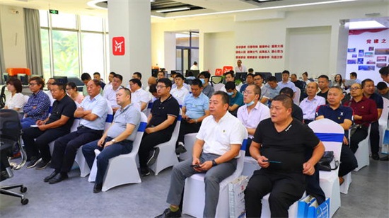 �����r(n��ng)����(hu��)